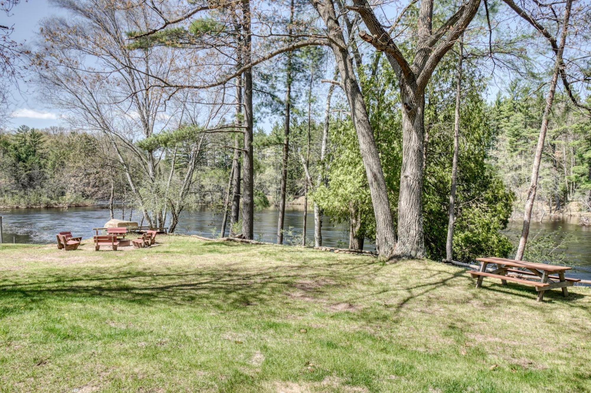 Edgewater Resort アイアンマウンテン エクステリア 写真